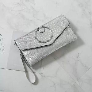 Meet your Posher, G g g